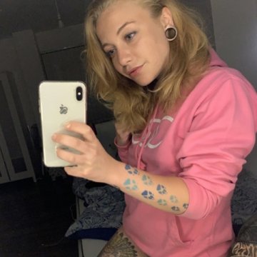 c0uchLover from Bedford,United Kingdom